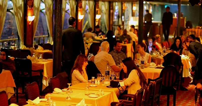 Nile Dinner Cruise with Hotel Pickup